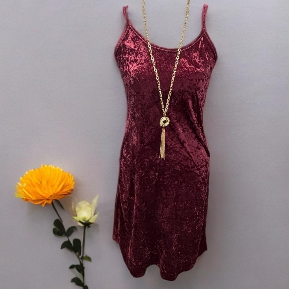 VTG Y2K Byer Too Burgundy Crushed Velvet Medium Slip Dress Whimsigoth Twilight